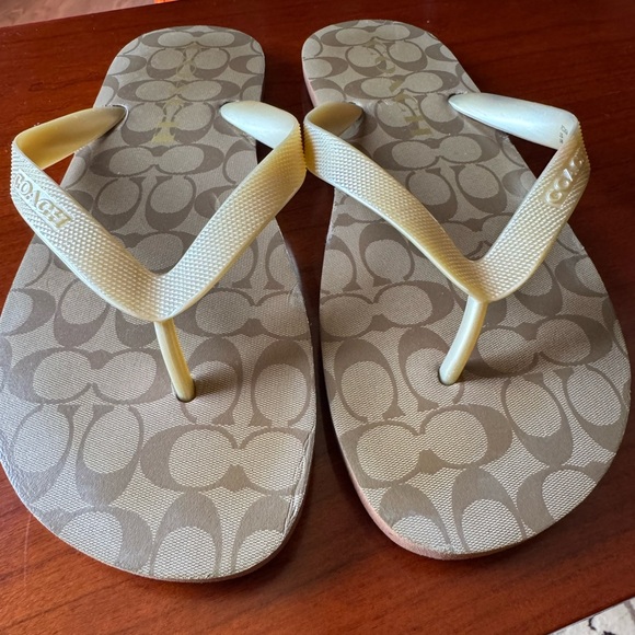 COACH Flip-Flop Sandals 9 / 10 shoes womens signature tan gold slide luxury pink - Picture 11 of 16